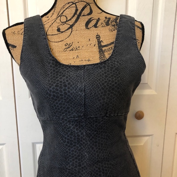 GAP 1969 gray sleeveless dress w/snakeskin print - Picture 2 of 9